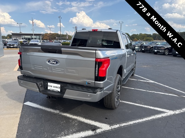 2025 Ford F-150 Lightning photo 6