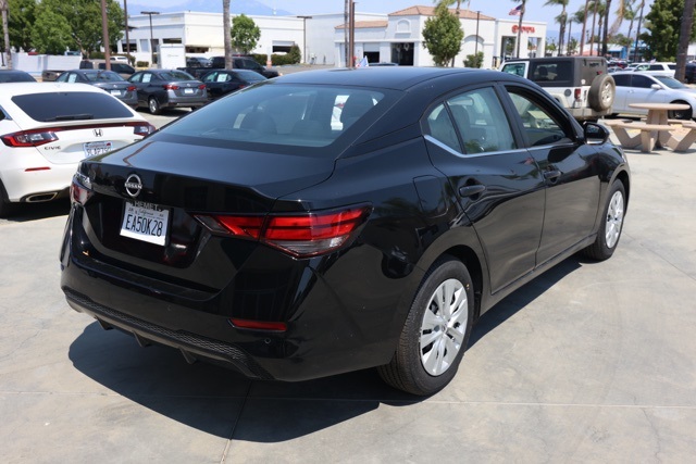 2025 Nissan Sentra S photo 3