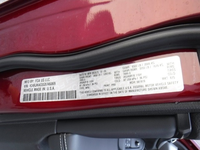 2025 Jeep Grand Cherokee Laredo X photo 38