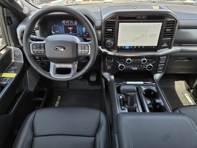 2025 Ford F-150 Lariat photo 3