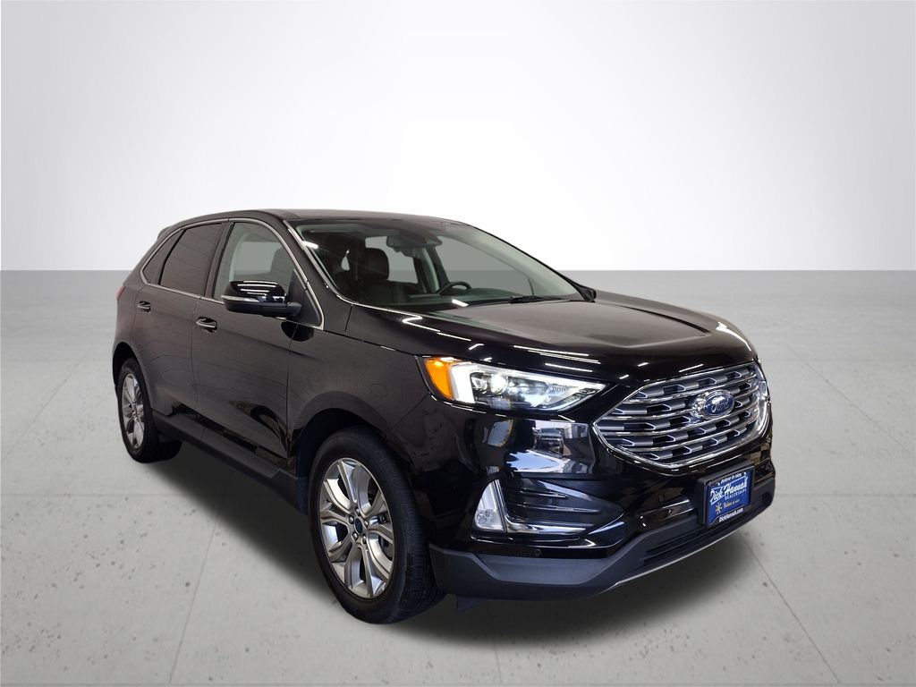 2022 Ford Edge Titanium photo 4