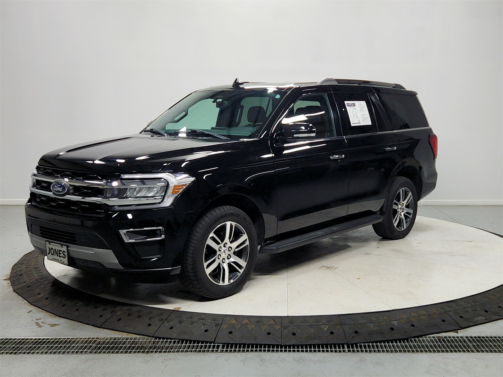 2024 Ford Expedition Limited photo 3