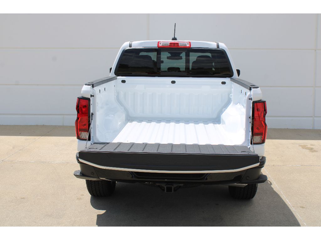 2025 Chevrolet Colorado LT photo 4