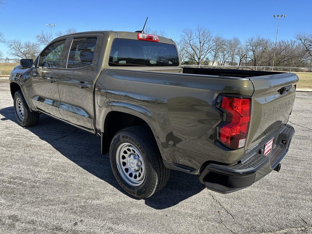 2024 Chevrolet Colorado Work Truck photo 3