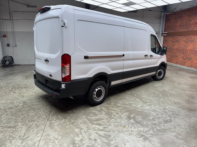2025 Ford Transit Cargo Van photo 5