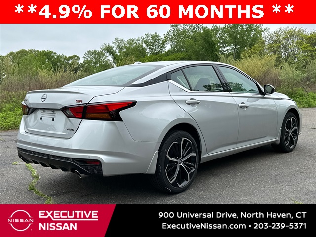 2025 Nissan Altima 2.5 SR photo 2