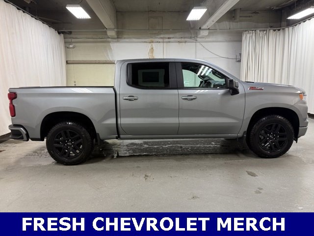 2026 Chevrolet Silverado 1500 RST photo 2