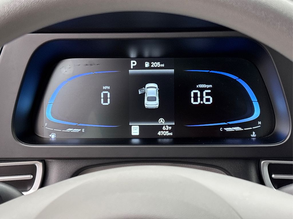 2025 Hyundai Elantra SE photo 15