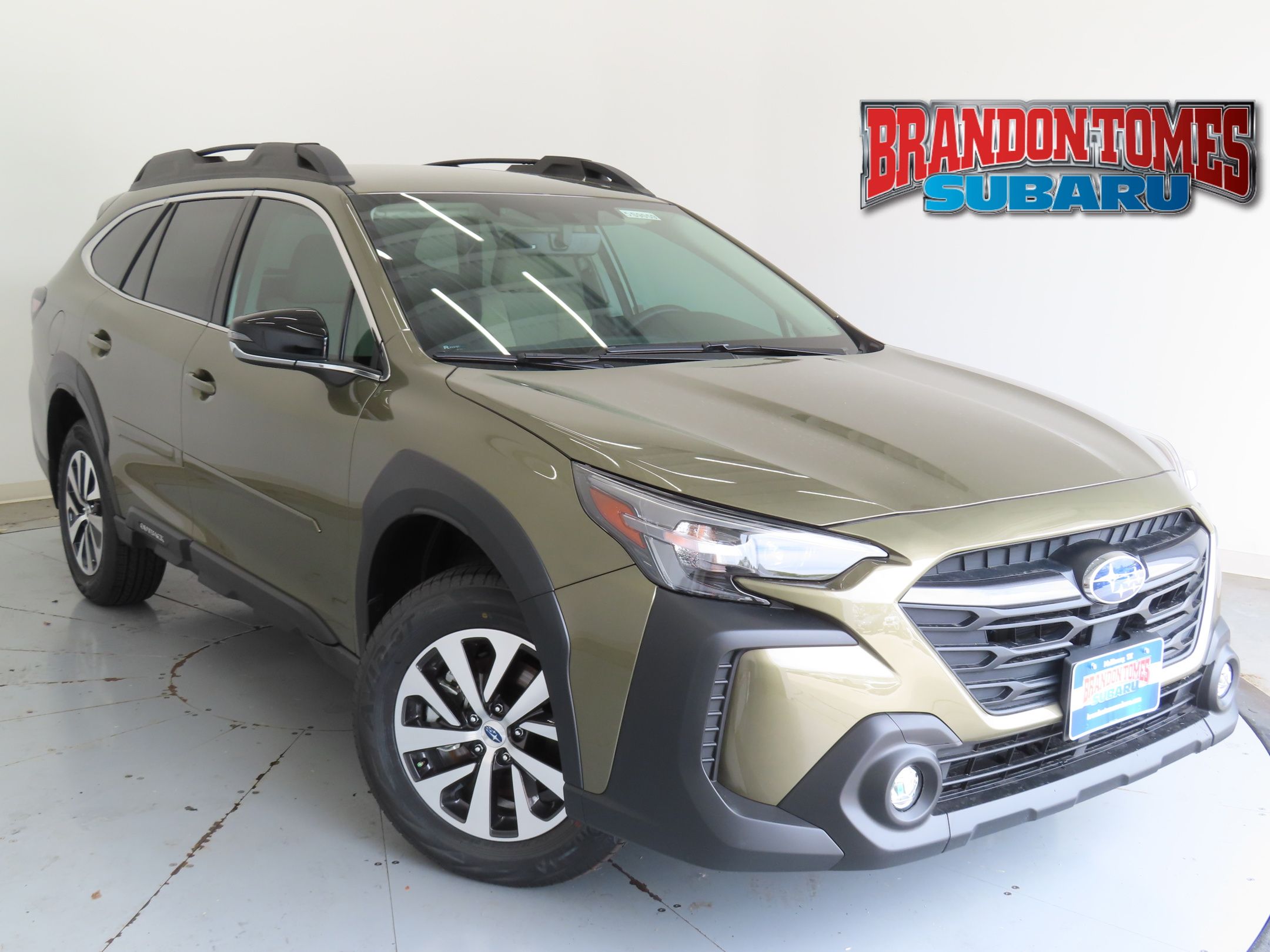 2025 Subaru Outback Premium's photo