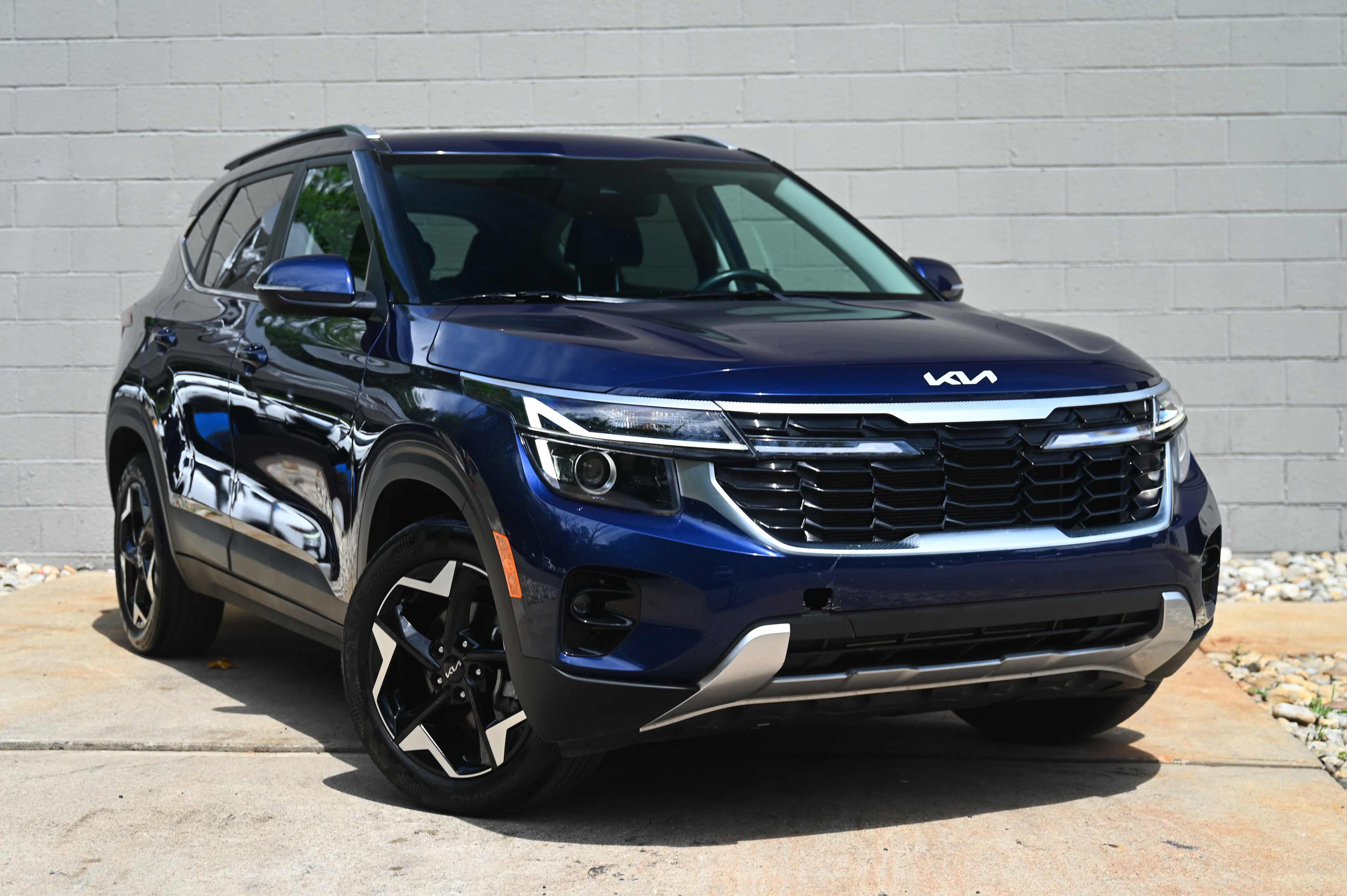 2024 Kia Seltos EX photo 3