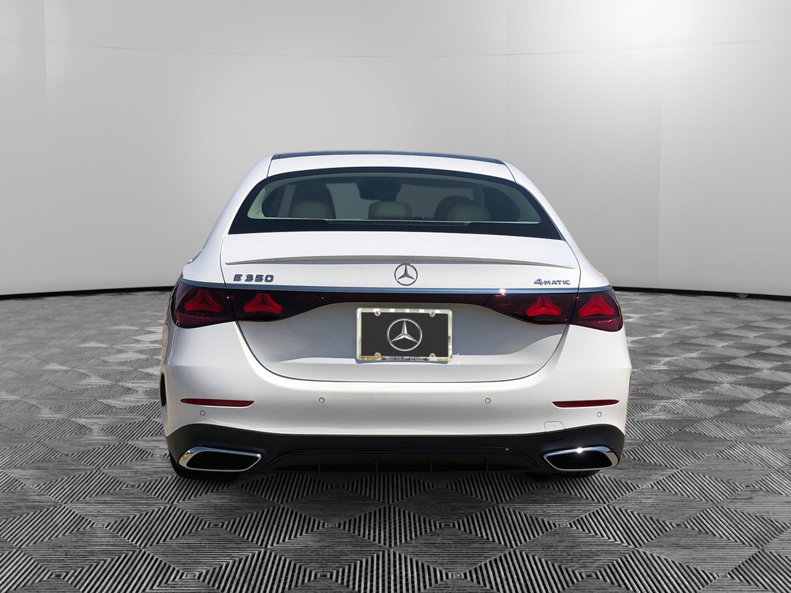 2025 Mercedes Benz E 350 4MATIC Sedan photo 4