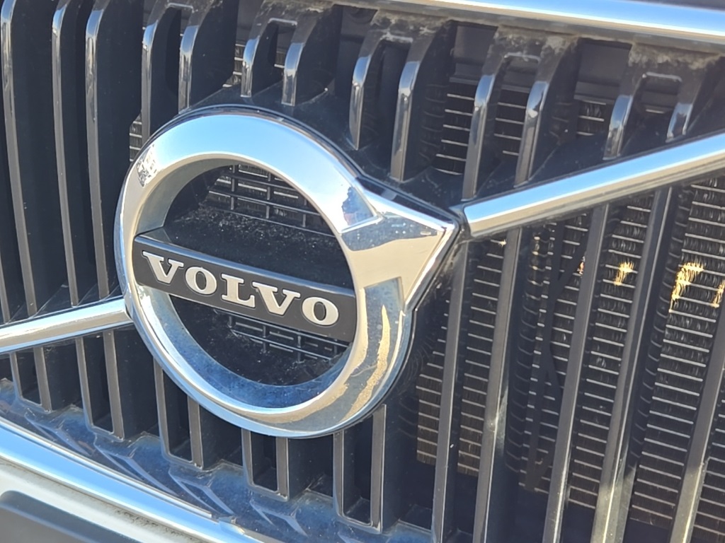 2016 Volvo XC90 T5 Momentum photo 5