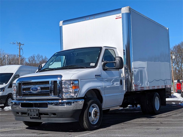 2024 Ford E-350 Base photo 3