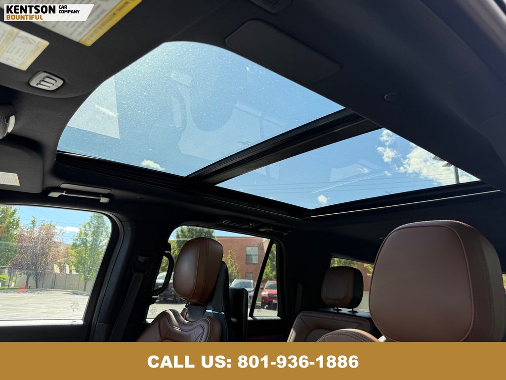 2022 Lincoln Navigator L Reserve photo 30