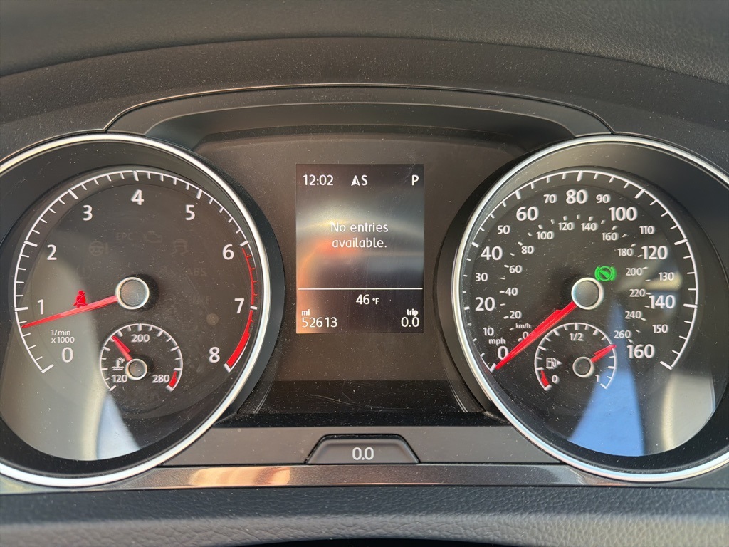 2018 Volkswagen Golf TSI SE photo 2