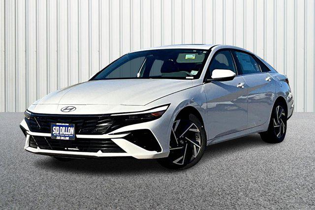 2025 Hyundai Elantra SEL's photo