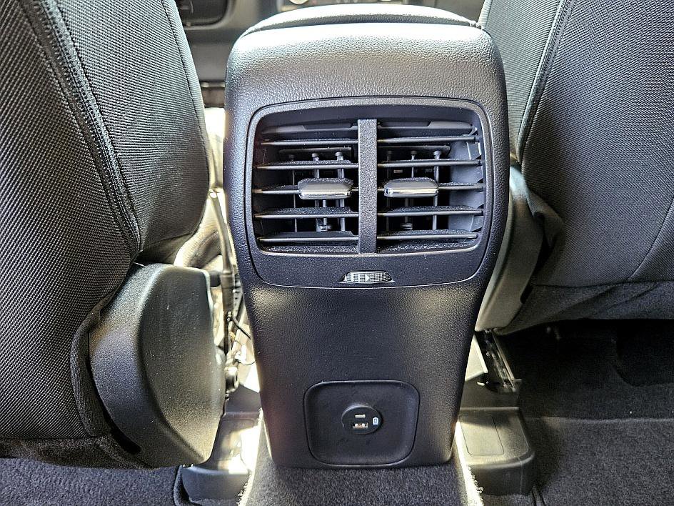 2021 Ford Escape SE photo 11