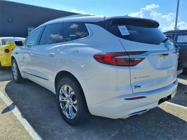 2020 Buick Enclave Avenir photo 3