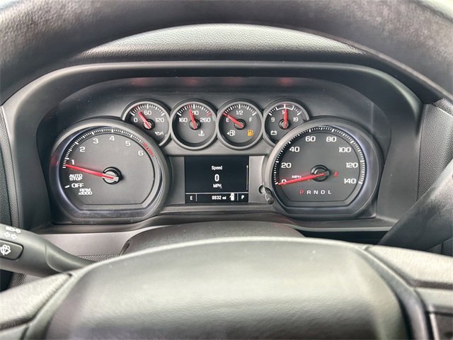 2025 Chevrolet Silverado 1500 Custom photo 3