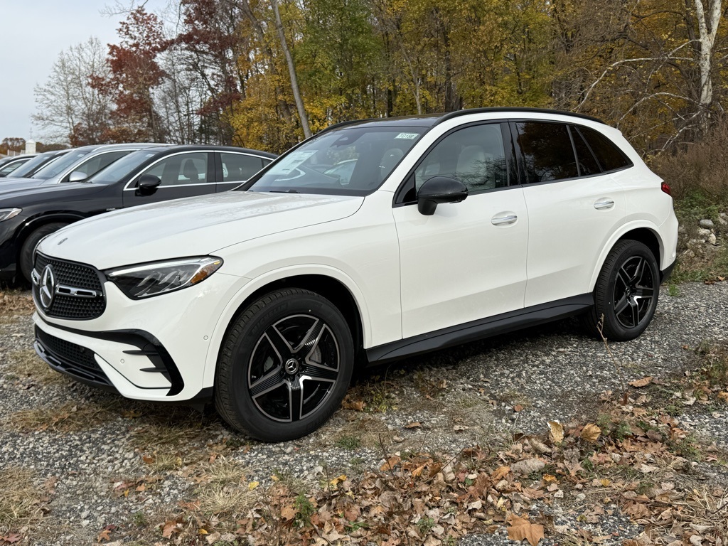 2026 Mercedes Benz GLC 300 4MATIC photo 2