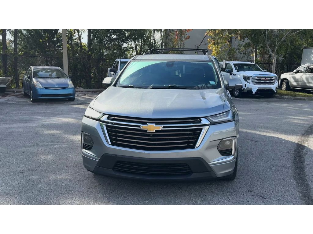 2023 Chevrolet Traverse High Country photo 2