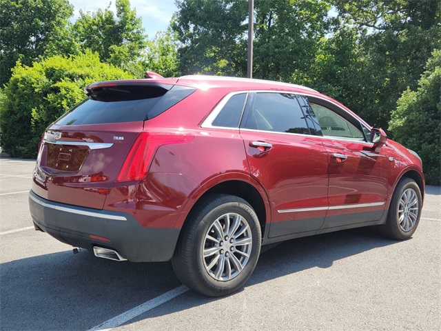 2017 Cadillac XT5 Luxury photo 3