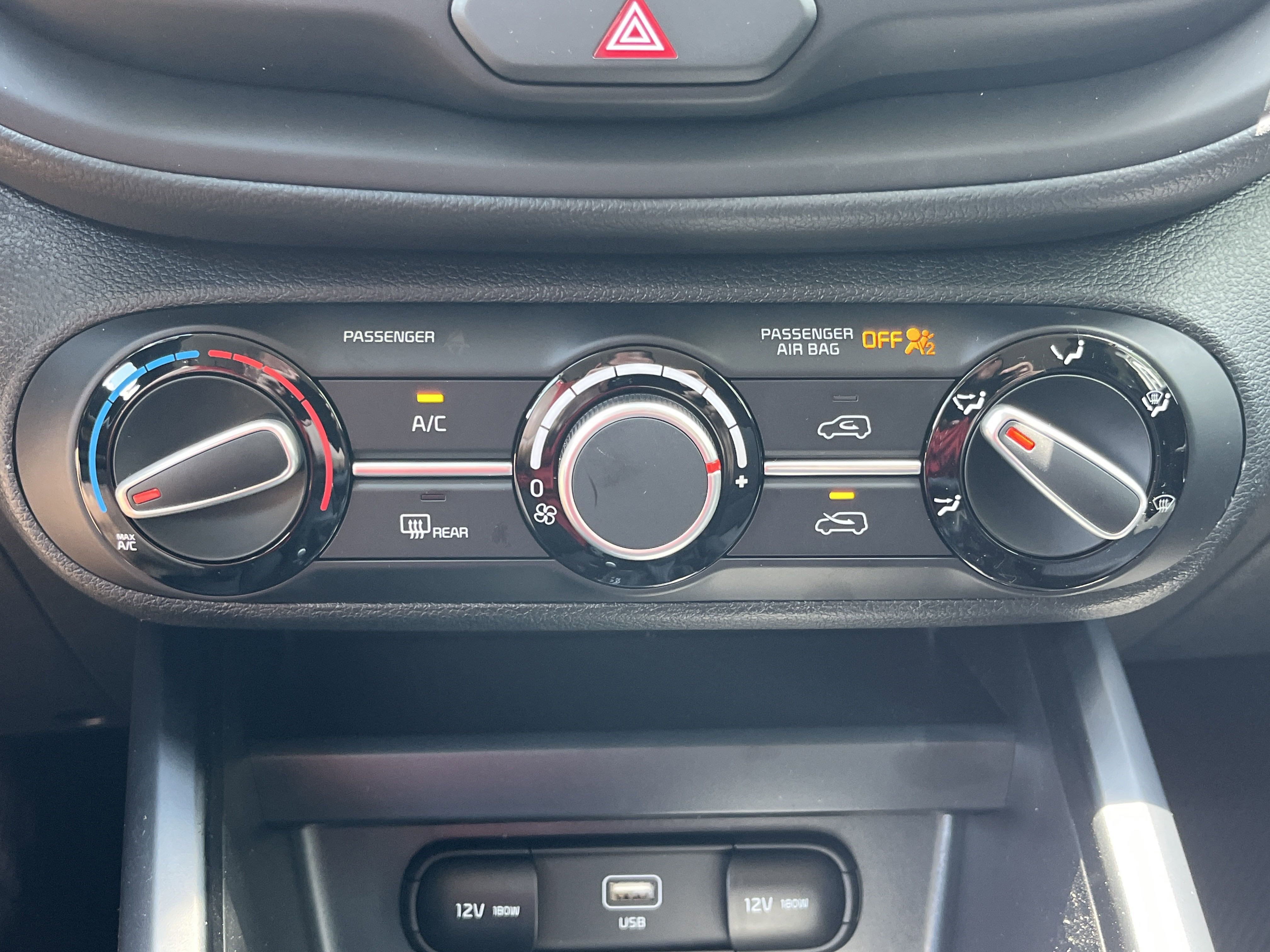 2025 Kia Soul LX photo 4