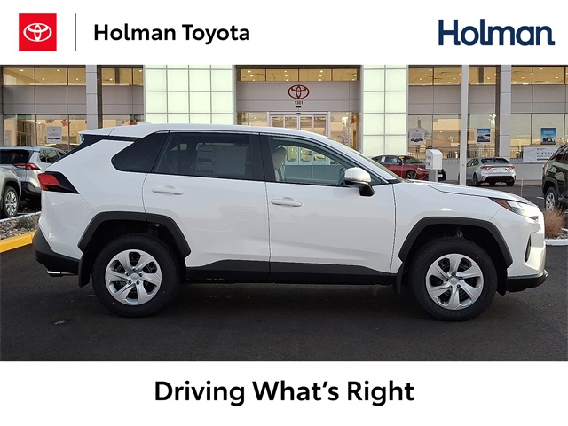 2025 Toyota RAV4 LE's photo