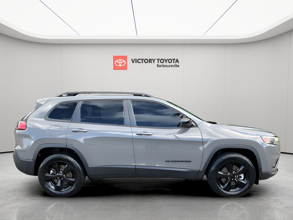 2023 Jeep Cherokee Altitude photo 2