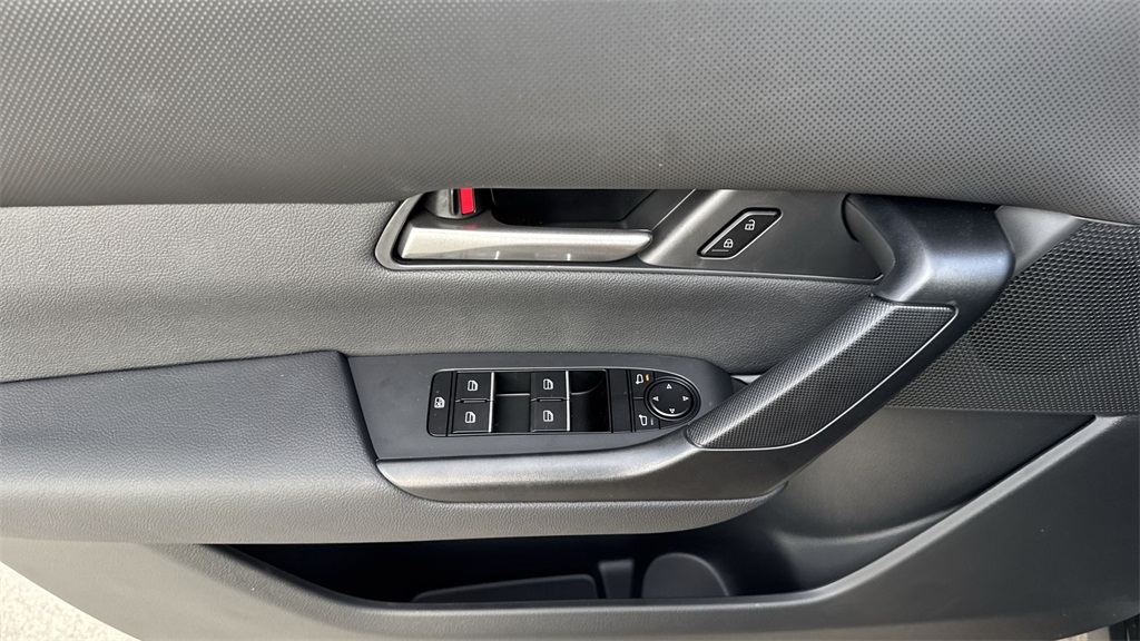 2025 Mazda CX-50 2.5 S Preferred photo 37