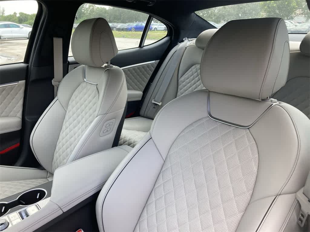 2023 Genesis G70 Advanced 3.3T Sport Prestige photo 18