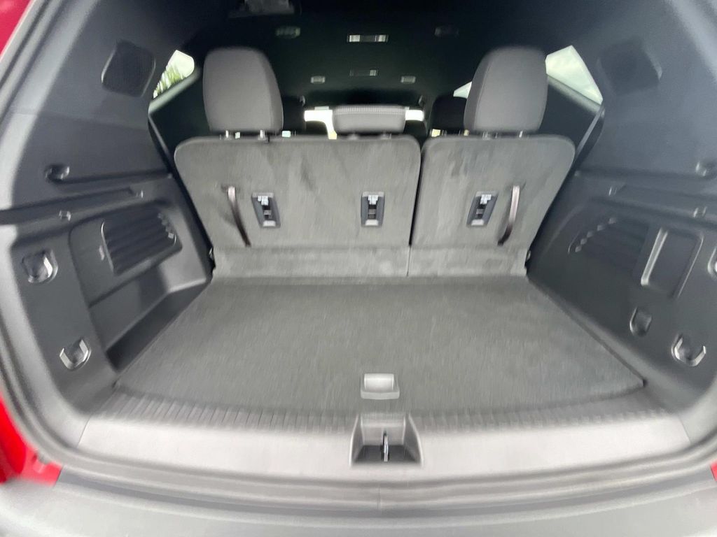 2026 Chevrolet Traverse photo 10
