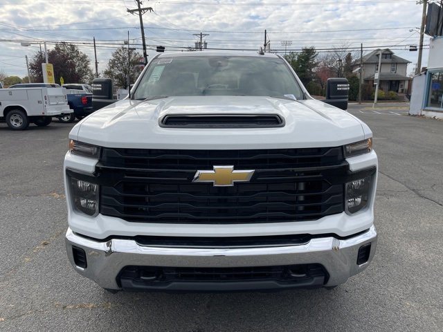 2025 Chevrolet Silverado 2500HD photo 2