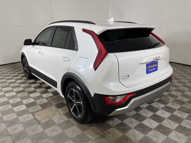 2025 Kia Niro EX photo 2