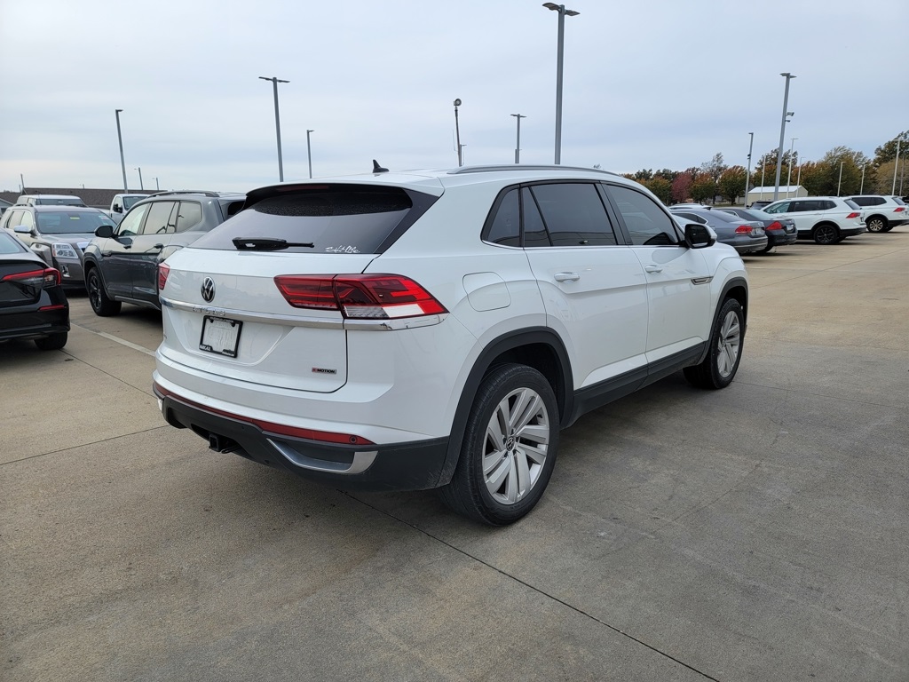 2022 Volkswagen Atlas Cross Sport V6 SE Technology photo 2