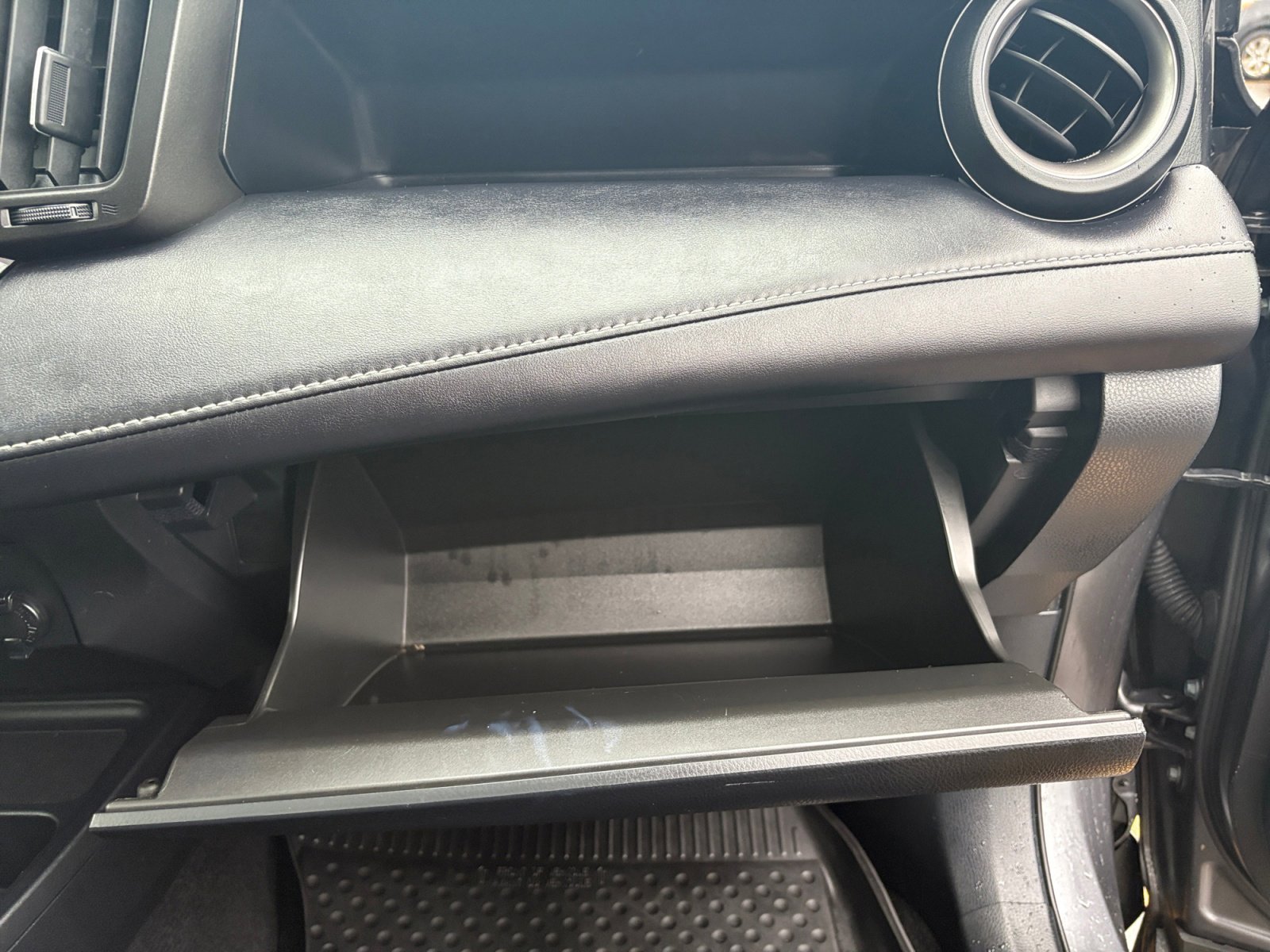 2018 Toyota RAV4 Hybrid XLE photo 25