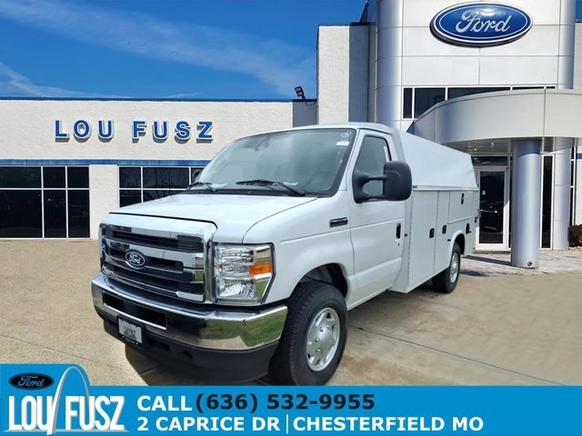 2025 Ford E-350 Base photo 3