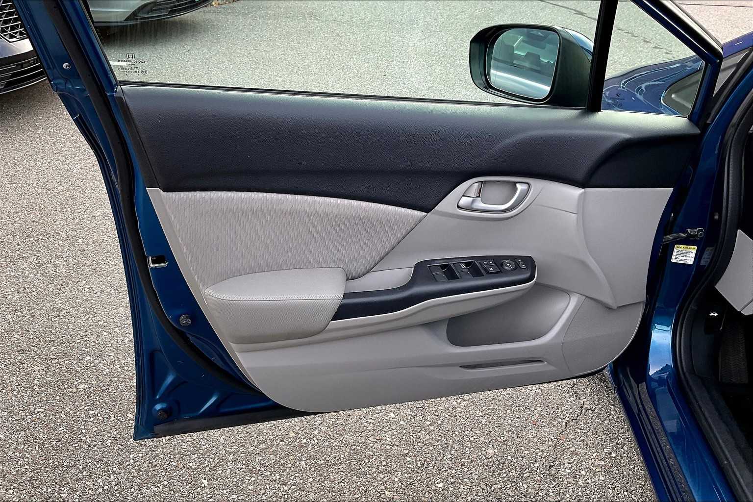 2015 Honda Civic LX photo 9