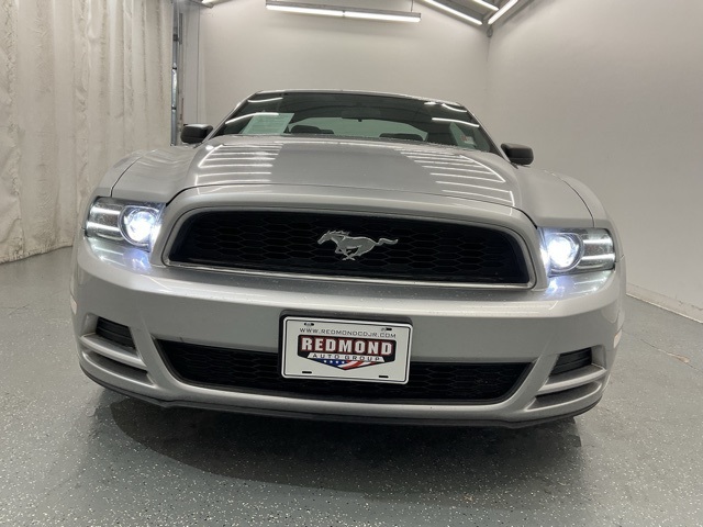 2013 Ford Mustang V6 photo 3