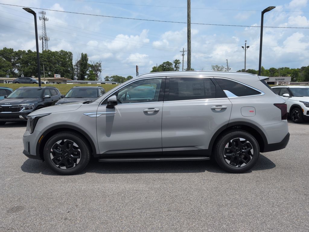2025 Kia Sorento S photo 4