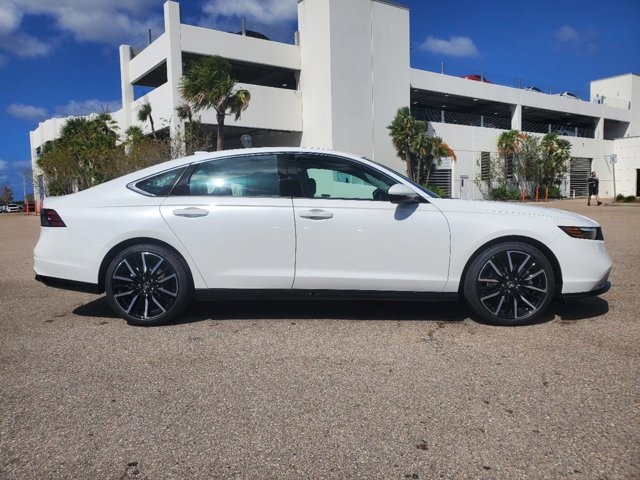 2025 Honda Accord Hybrid Touring photo 4