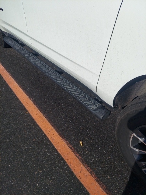 2022 Chevrolet Suburban Z71 photo 3