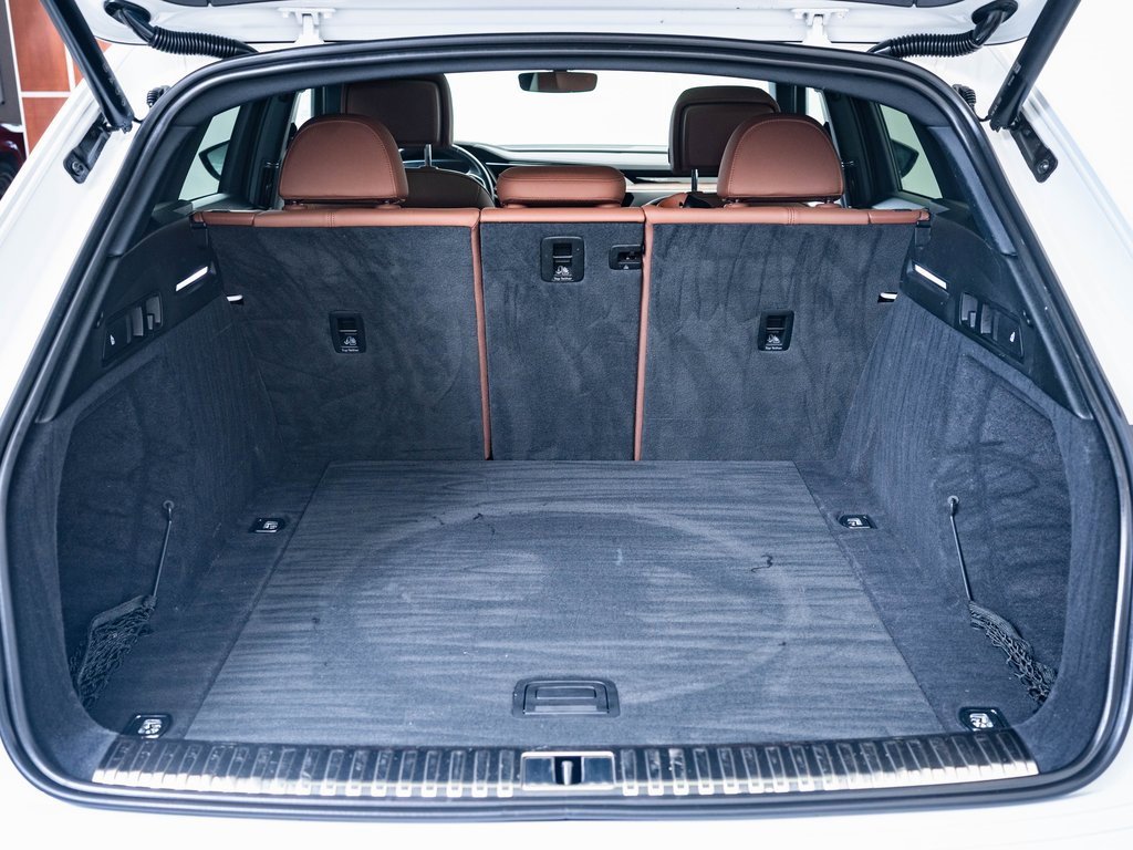 2022 Audi e-tron Premium photo 35