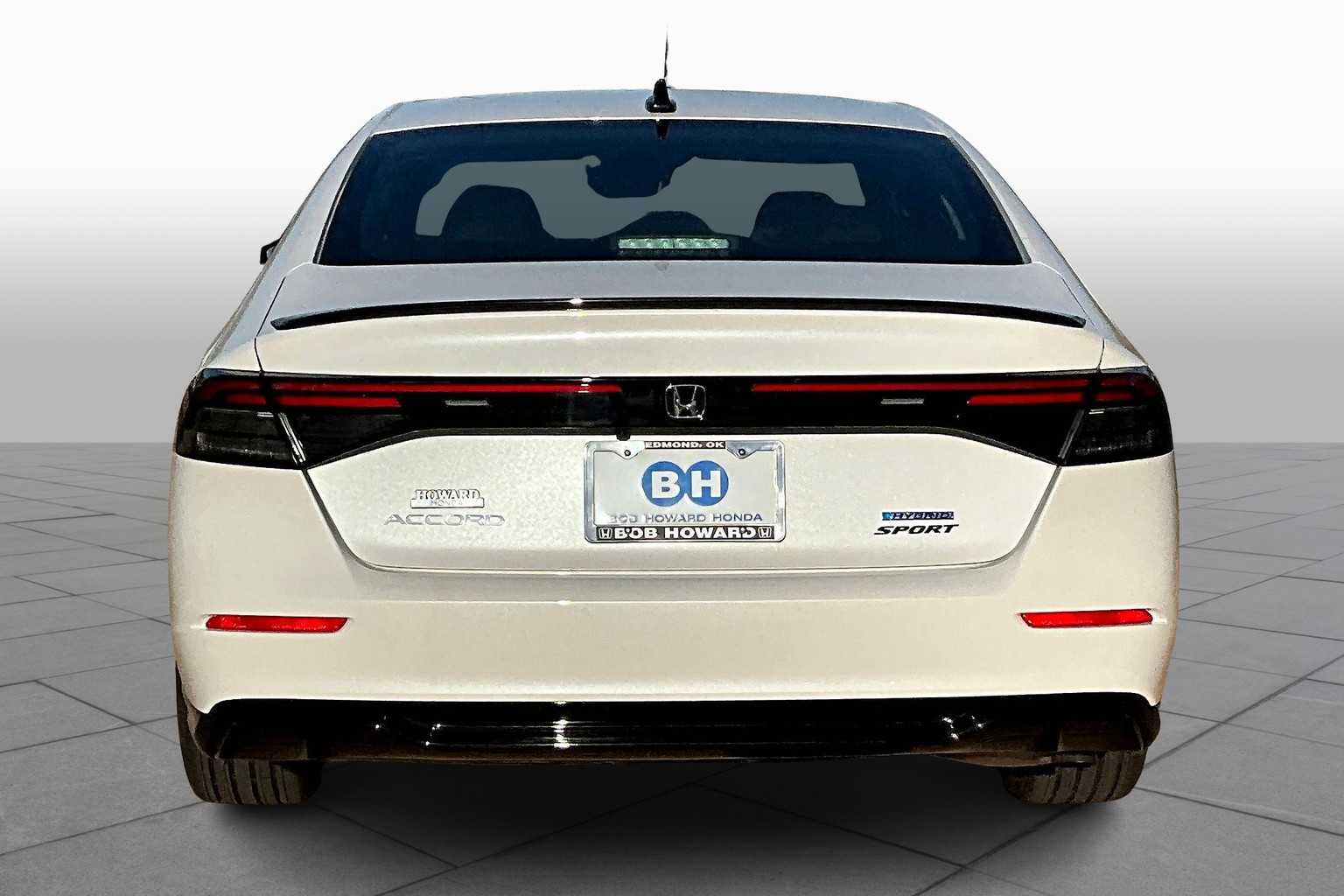 2025 Honda Accord Hybrid Sport-L photo 3