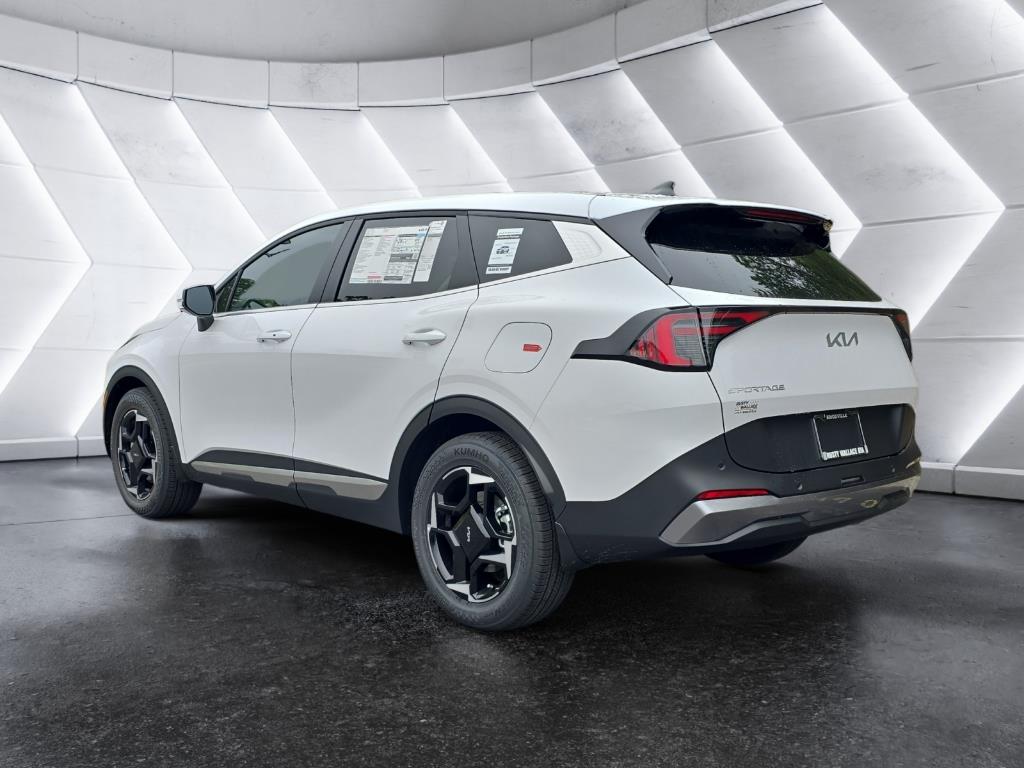 2026 Kia Sportage EX photo 3
