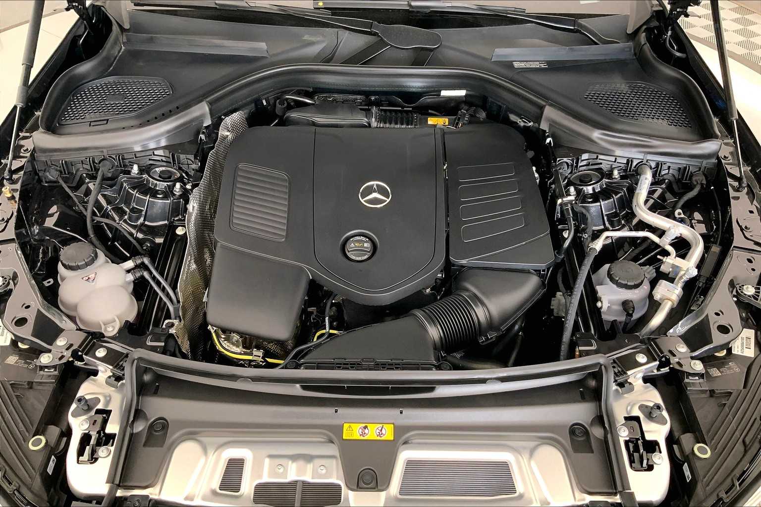2026 Mercedes Benz GLC 300 4MATIC photo 9