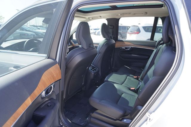 2024 Volvo XC90 Plus photo 16