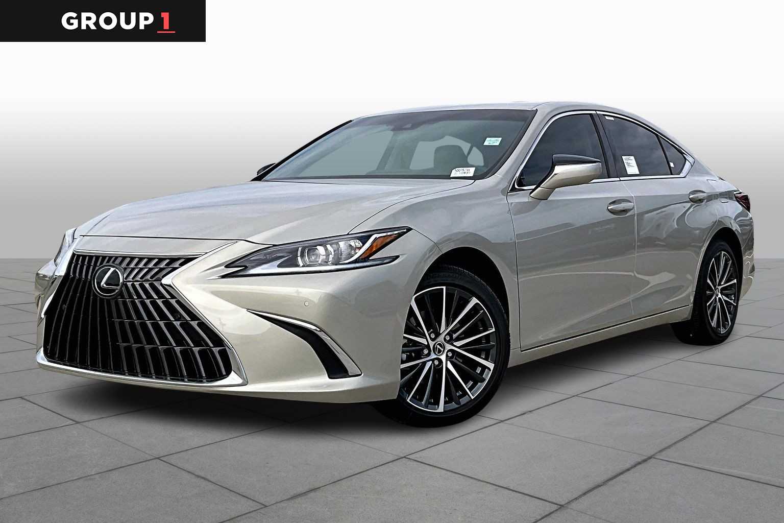 2025 Lexus ES Hybrid 300h's photo