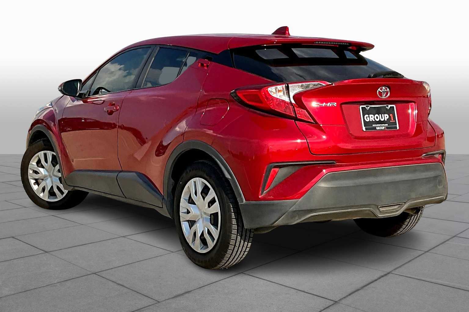 2020 Toyota C-HR LE photo 10