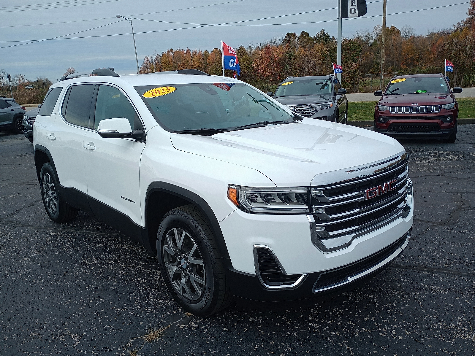 2023 GMC Acadia SLE's photo